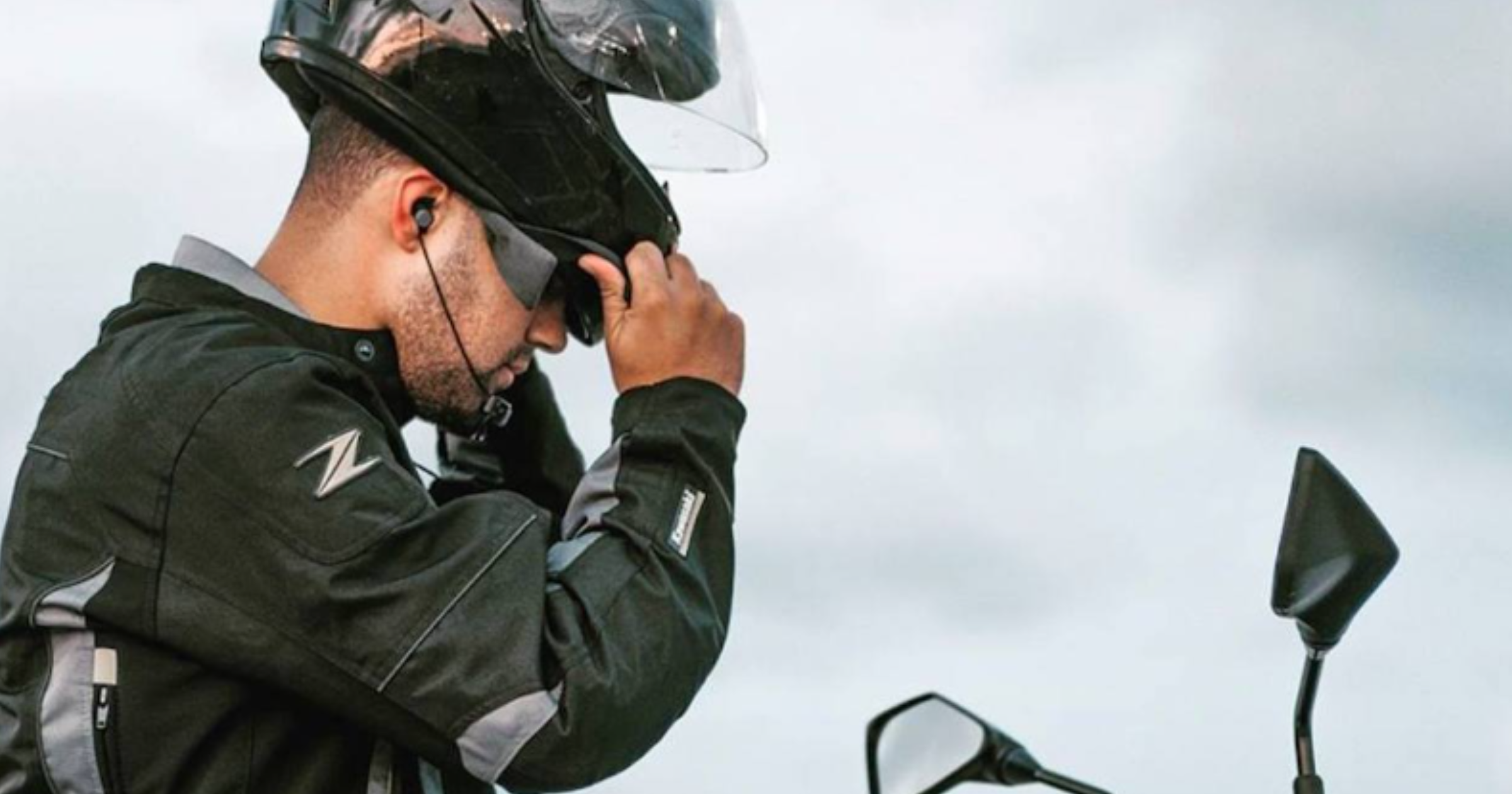 Best Earbuds for Motorcycle Riding