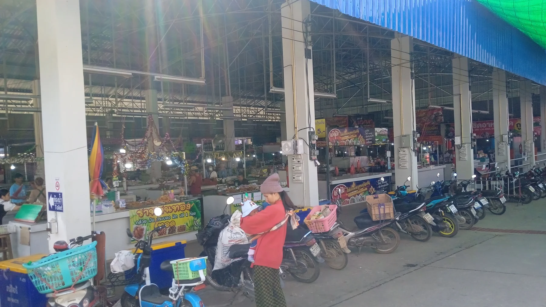 In Samoeng there is a nice market