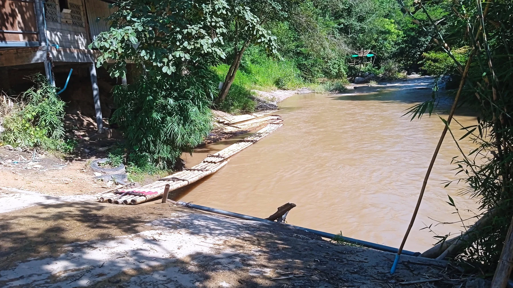 reach the bamboo rafting place