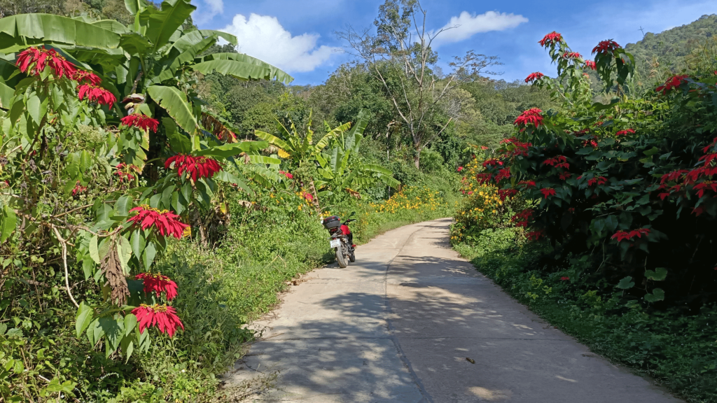 The Ban Khum Loop